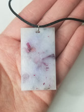 Load image into Gallery viewer, Renna Pendant Necklace
