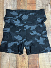 Load image into Gallery viewer, Printed Biker Shorts
